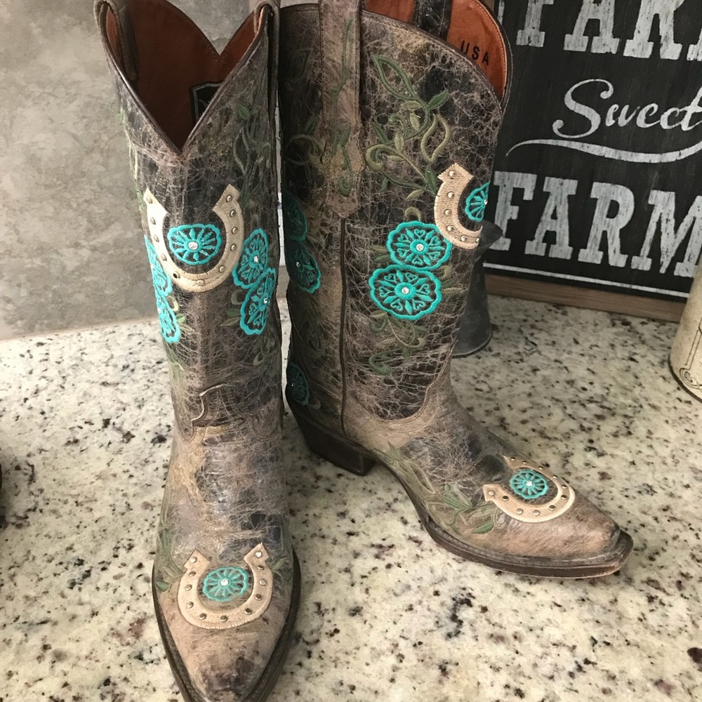 Vaccari womens Boots size 8